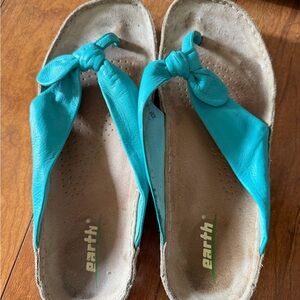 Women’s earth sandals